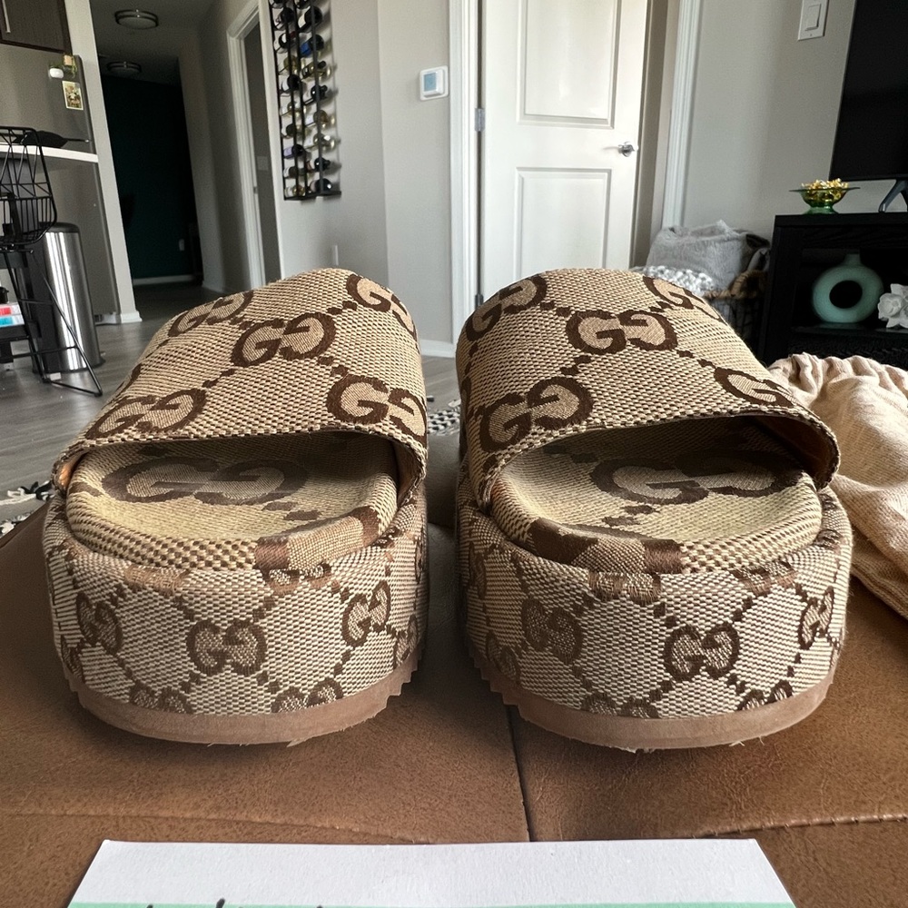 GUCCI WOMEN'S PLATFORM SLIDE SANDAL - Picture 5 of 16